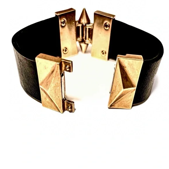 NEW - Bold Black Leather Magnetic Cuff Bracelet w Gold Geometric Pyramid Studs - Picture 3 of 3
